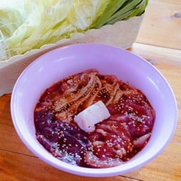 ชุดรวมหมู สูตรหมักหม่าล่า + ชุดผัก