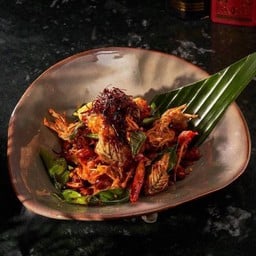 DL:คางกุ้งทอดยำแห้ง/Crispy shrimp chin salad