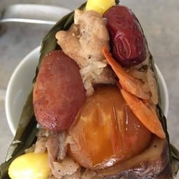 เฉาก๊วยเต็งหนึ่ง & บะจ่างเจ้น้อง by น้องอลิน