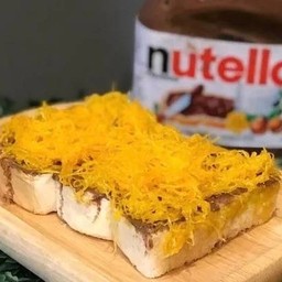 ปังแผ่นนูเทลล่า-ฝอยทอง