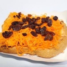 ปังแผ่นฝอยทอง-ลูกเกด