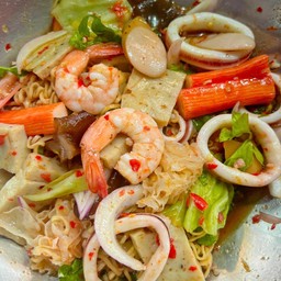 ยำมาม่ารวมมิตร