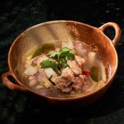 DL:ไก่ต้มกระวาน/Clear soup chicken with Siam cardamom
