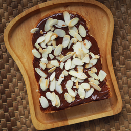 ขนมปังปิ้ง ช็อกโกแลต +  อัลมอนด์สไลด์