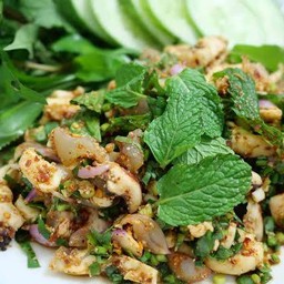 ลาบปลาหมึก