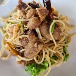 สปกเก็ตตี้พริกแห้งแฮม