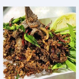 มีดีแจ่วฮ้อน บางแสน