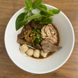 ก๋วยเตี๋ยวน้ำตก