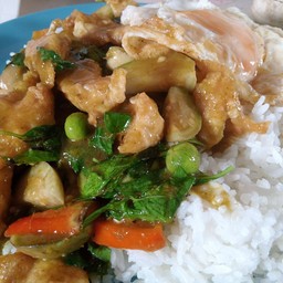 เขียวหวานแห้งไก่กรอบ