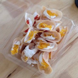 กลม กลม ขนมเบื้อง