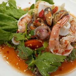 ยำมาม่าทะเล