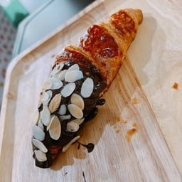 Sweet Tooth By Mommy Plah