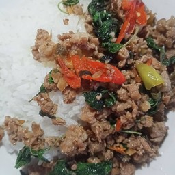 ข้าวกะเพราหมูสับ