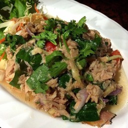 ยำปลาทูน่า