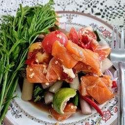 ยำแซลมอนสายบัวใส่ปลาร้า