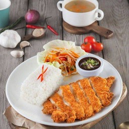 ข้าวสเต็กหมู/ไก่ทอดส้มตำไทย