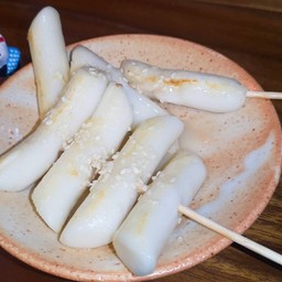 ต๊อกสติ๊กย่างราดนมข้น