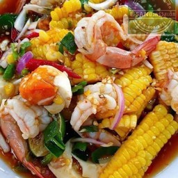 ตำข้าวโพดกุ้งลวกไข่เค็ม