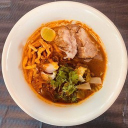ข้าวซอยหมูตุ๋น