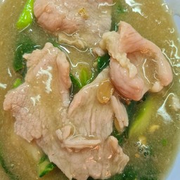 ราดหน้าเส้นใหญ่