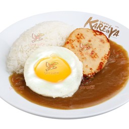 ข้าวหน้าแกงกะหรี่แฮมเบอร์หมูไข่ดาว