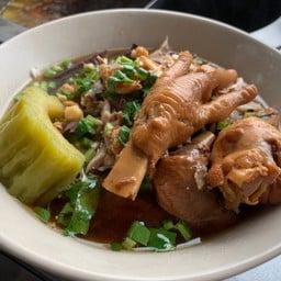 ก๋วยเตี๋ยวไก่มะระรัชดาซอย10