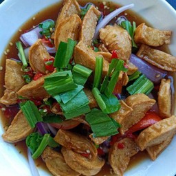 ยำไก่ยอทอด