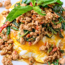 ข้าวไข่ระเบิด (ไข่ดาว)