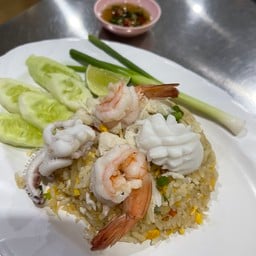 ข้าวผัดทะเล