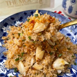 ข้าวผัดปูคั่วพริกเกลือ