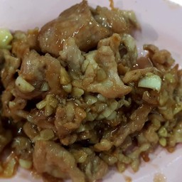 หมูผัดกระเทียมสด