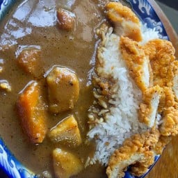 ป๋าโว้ยยย(แกงกระหรี่ญี่ปุ่น/โฮมคิทเช่น)