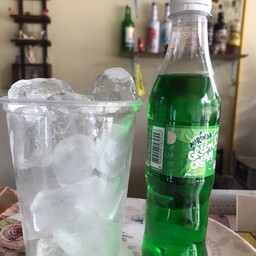 น้ำเขียวใส่น้ำแข็ง 345 ml