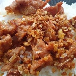 ข้าวราดทอดกระเทียม