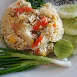 ข้าวผัดปูอัดใส่ไข่
