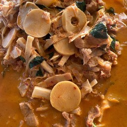 ข้าวราดแกง ครัวแม่อุ้ย