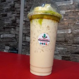 ไวท์มอลต์ชาเขียวภูเขาไฟเย็นแก้วเล็ก