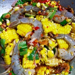 ยำข้าวโพดกุ้งสด