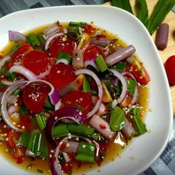 ยำไข่แดงเค็ม