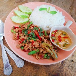 ตามสั่ง ข้าวมันไก่ ก๋วยเตี๋ยว by หิวก็มาดิ หิวก็มาดิ (หอพักบราวนี่)