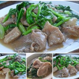 ราดหน้าเส้นหมี่หมูหมัก