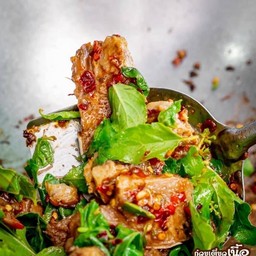 ข้าวกะเพราเอ็นตุ๋น
