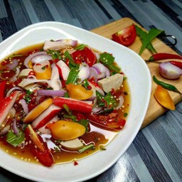 ยำไส้กรอกรวม