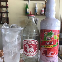 ลิ้นจี่ผสมโซดา