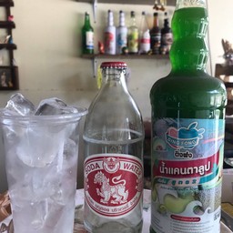 น้ำแคนตาลูปผสมโซดา