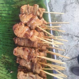 หมูปิ้งป้าแอ๊ดช่องแปด