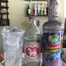 น้ำบลูเบอร์รี่ผสมโซดา