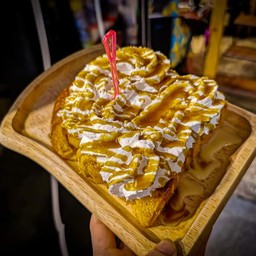 ขนมปังวิปครีมคาราเมล