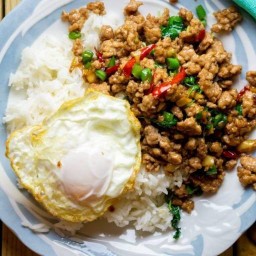 ครัวฟามอร่อย อาหารตามสั่ง