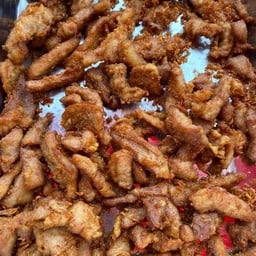 ข้าวเหนียวหมูทอด